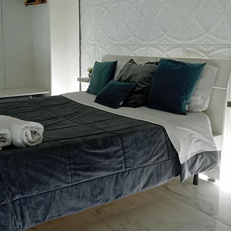 Donna Rita House Apartment Napoli Bagian luar foto