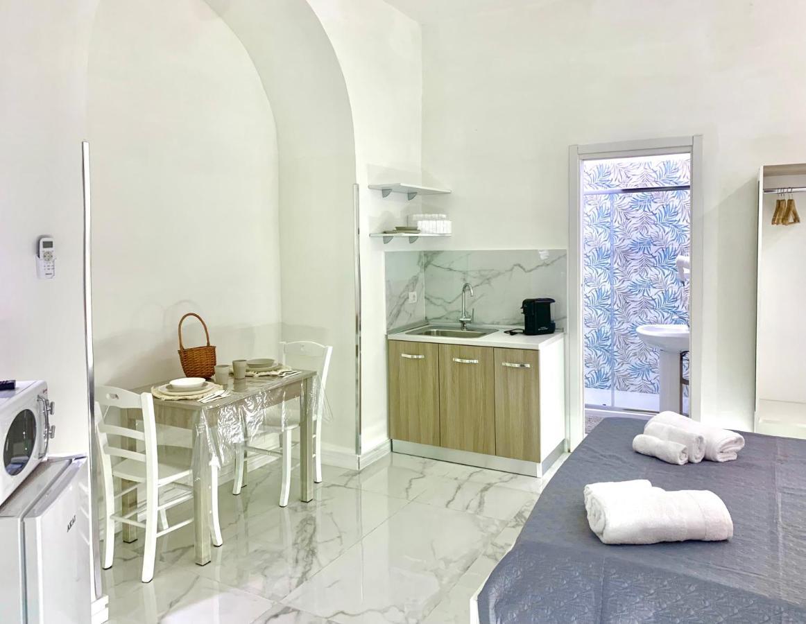 Donna Rita House Apartment Napoli Bagian luar foto